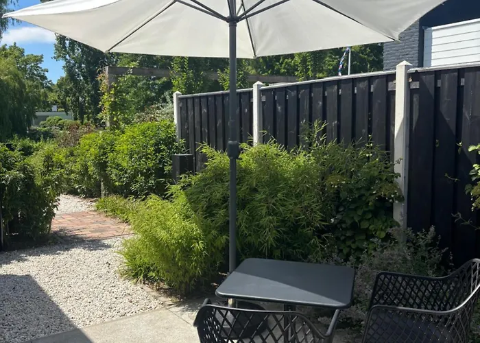 Bed & Breakfast Waterpoort - Incl Gratis Licht Ontbijt En Parking